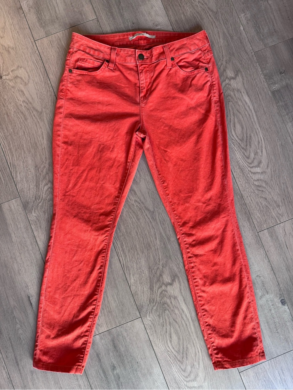 Vince. Crop Skinny Ankle Jeans Size 29 Waist Tomato Red Quiet Luxury Fall Style